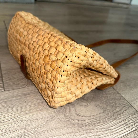 Vintage Straw and Burnt Red Leather Horse Decal Handbag Purse - Picture 5 of 10